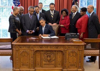 President Obama Signs New Exectuive Order to Improve Education for African Americans